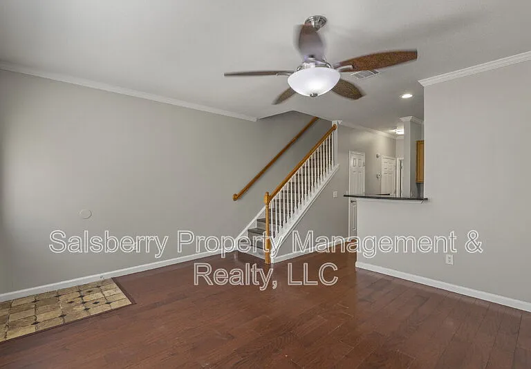 8015 Ederville Cir — Photo 5