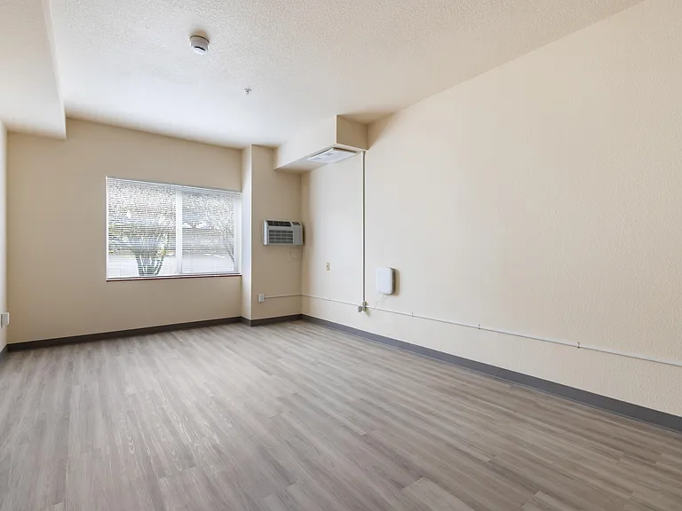 Woodland Flats Apartments — Photo 122