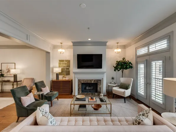 2885 Woodside St APT 202, Dallas, TX 75204