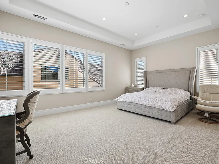 149 Roscomare — Photo 32