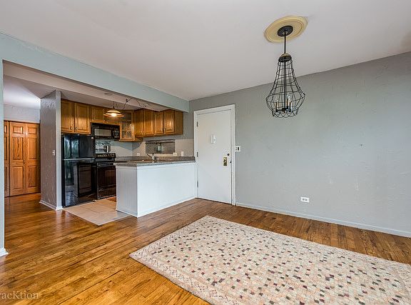 4th image of 5508 E Lake Dr APT B