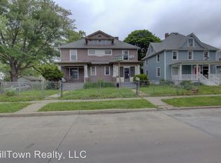 430 W 17th St, Davenport, IA 52803