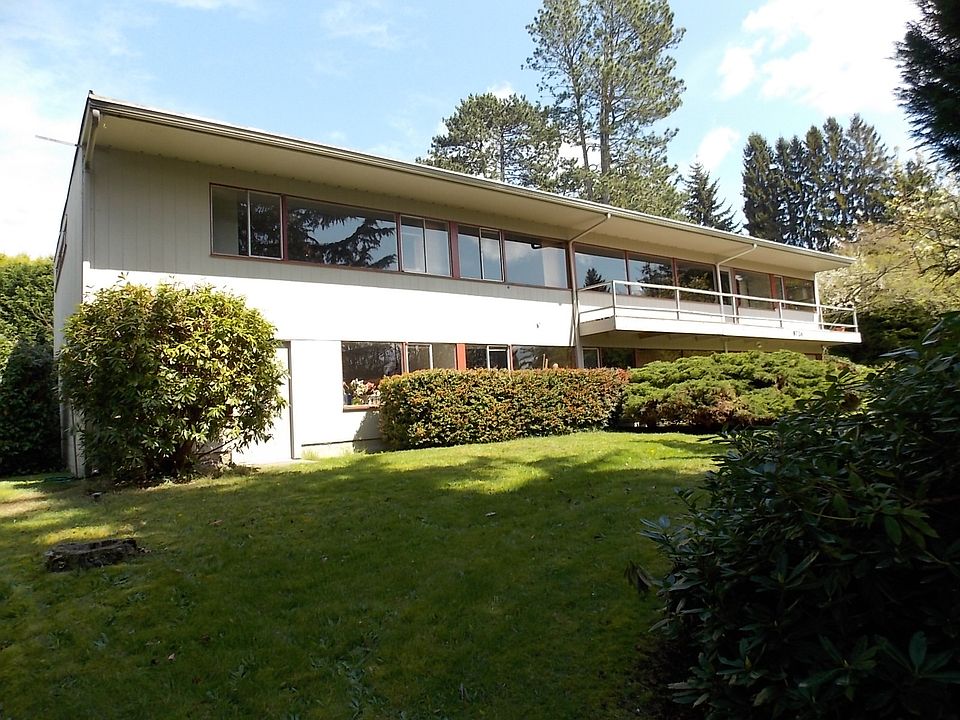 1st image of 8726 NE 11th St