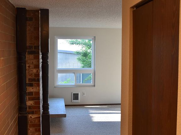 3rd image of 16541 5th Ave NE APT 3
