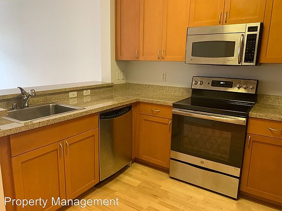 5th image of 821 Folsom St APT 301