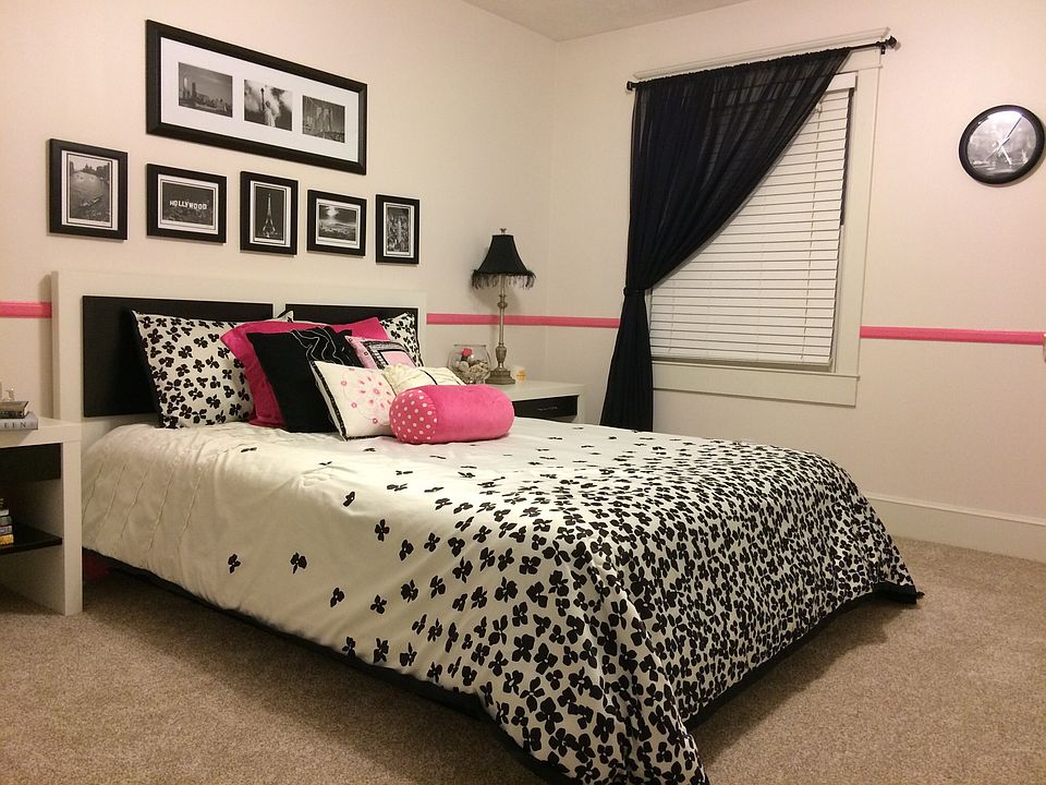 2nd image of 15387 Grand Oak Dr