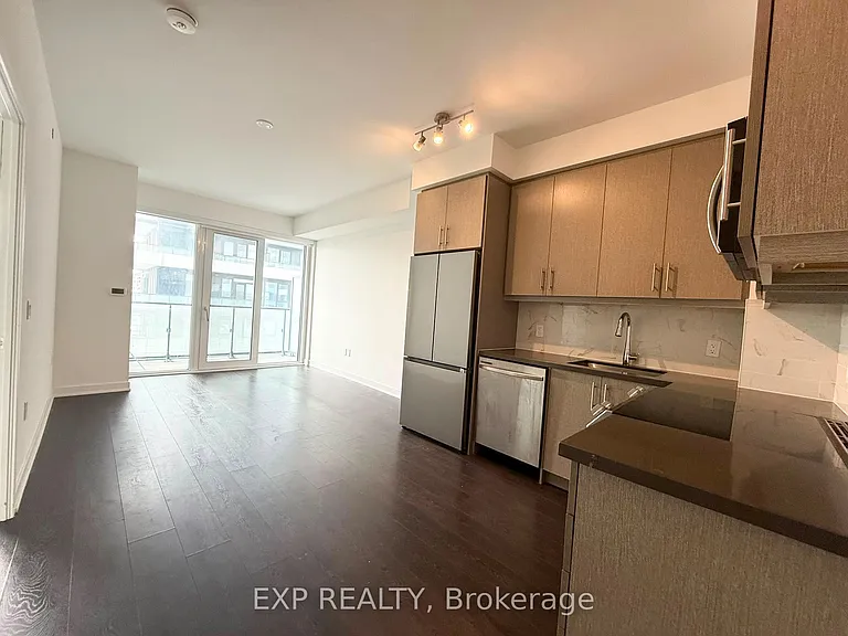 105 Oneida Cres #902 — Photo 9