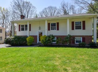 3012 Tree Top Ln, Roanoke, VA 24018