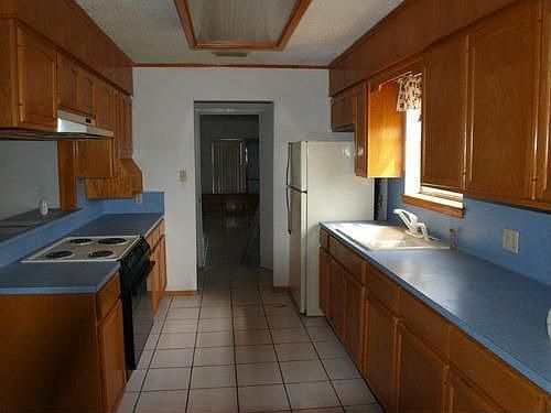 3rd image of 8 Cliff Rose Cir
