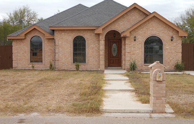 1st image of 5015 Selena Dr
