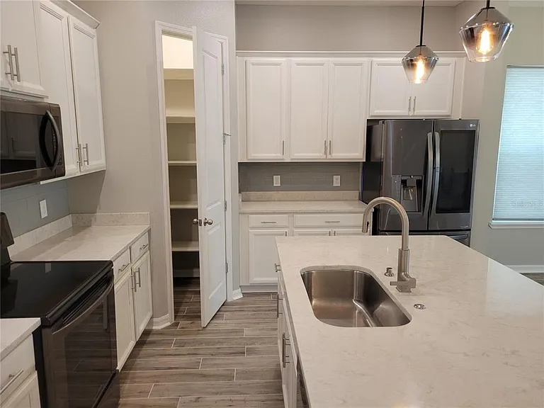 11531 Charnock Dr — Photo 6