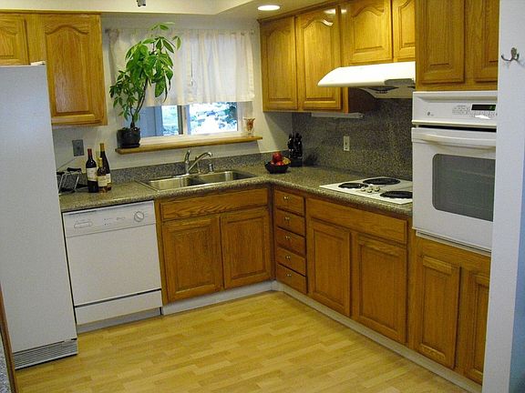 5th image of 6390 Myrtlewood Dr