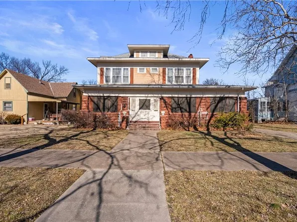 606 W 5th St, Coffeyville, KS 67337