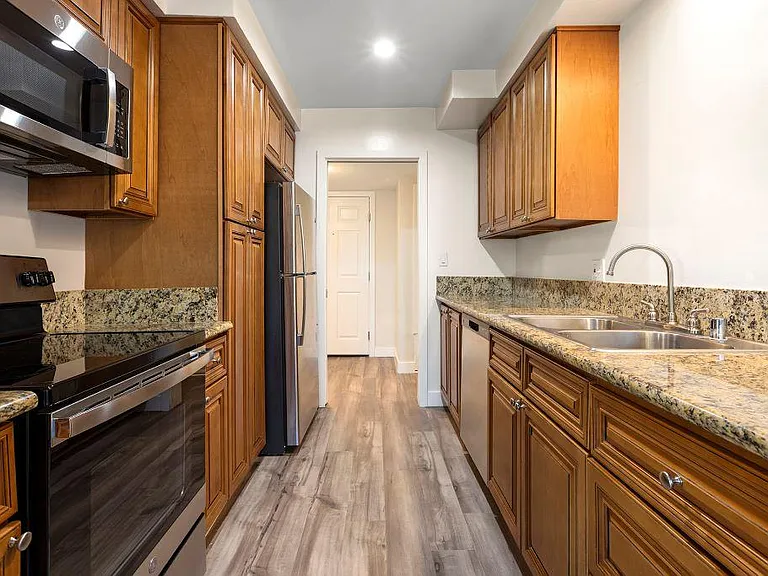 White Oak Terrace Apartments — Photo 47