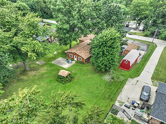 5th image of 3089 Greenlake Dr
