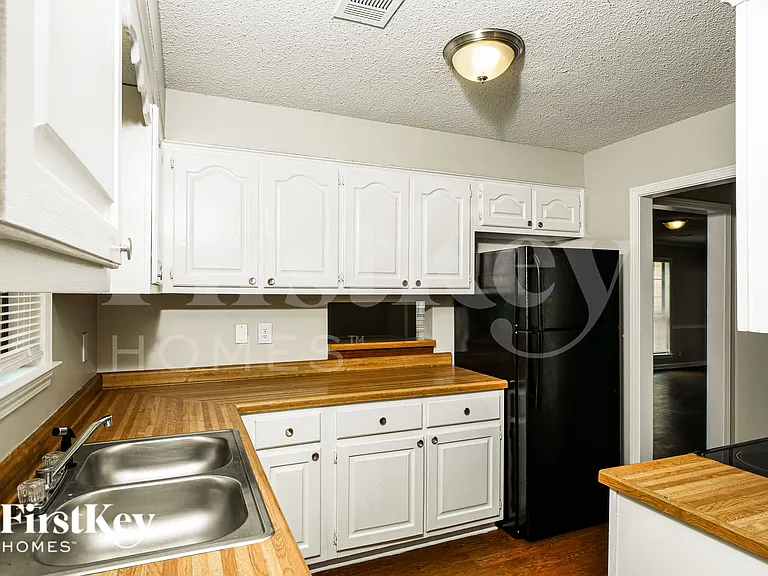 3758 Rippling Creek Ln — Photo 7