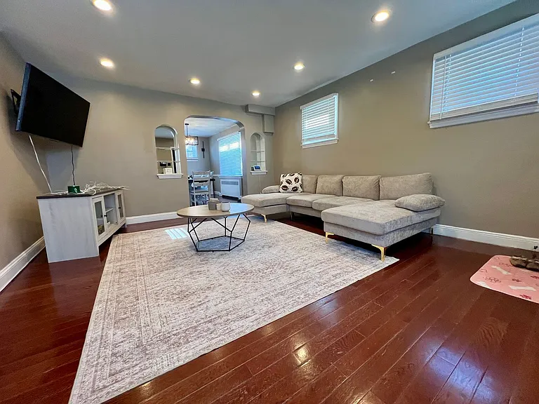 317 Barker Ave — Photo 7