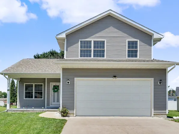 313 11th Avenue Ct #A, Silvis, IL 61282