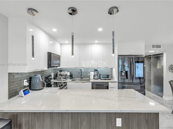 1009 Berkshire #1009-A, Deerfield Beach, FL 33442