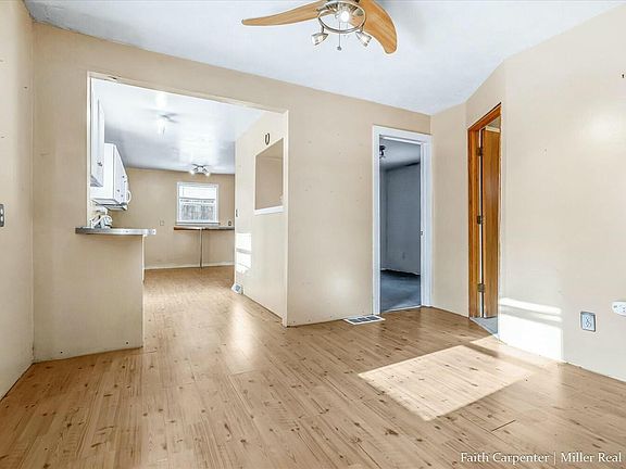 4th image of 53 Sundago Park St