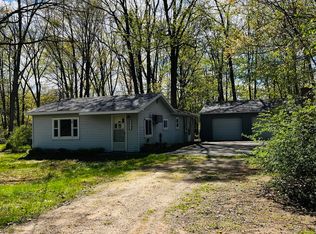 921 N Dodge Lake Ave, Harrison, MI 48625