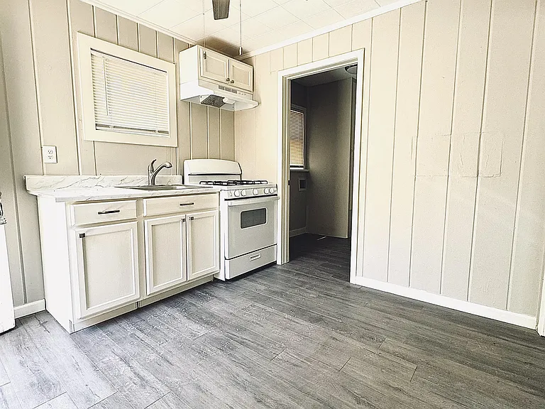 2030 S Hayden St — Photo 9