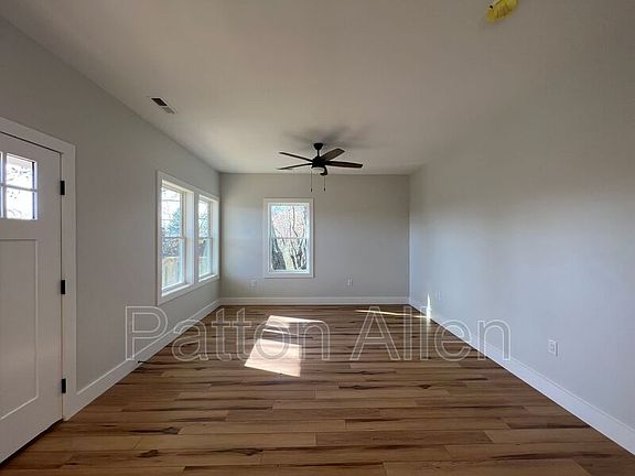 3rd image of 25 Nevada Ave Unit 201