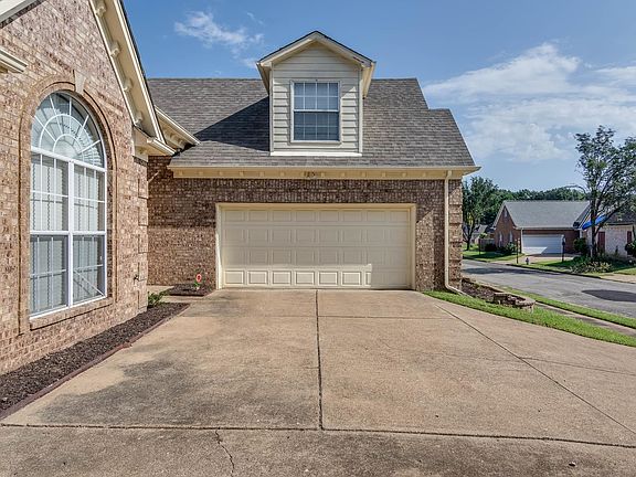 3rd image of 951 W Nesting Wood Cir
