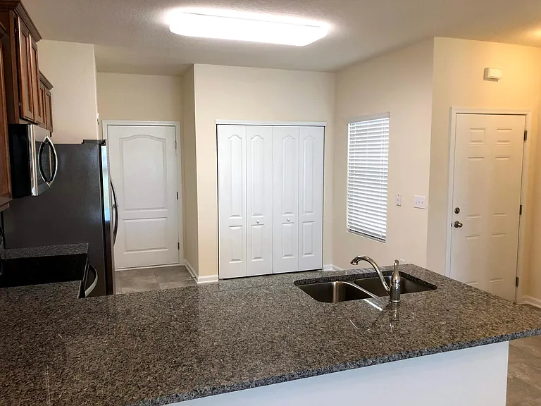 733 Servia Dr — Photo 10