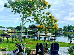 610 Dickman Dr SW, Ruskin, FL 33570