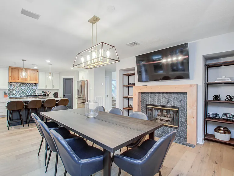 19 Alden Glen Ct — Photo 5