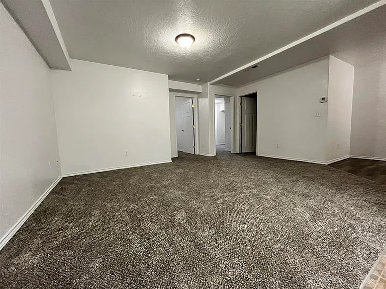 2305 E Goodman St — Photo 6