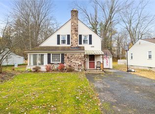 196 Rowley Dr, Rochester, NY 14624