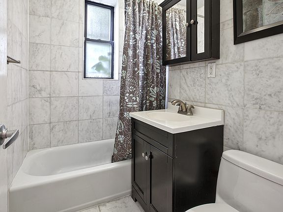 5th image of 626 Lincoln Pl APT 1C