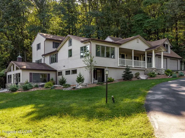 5 Short Ln, Sugarloaf, PA 18249