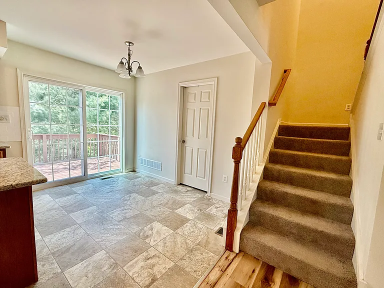 1024 Alexander Dr — Photo 3