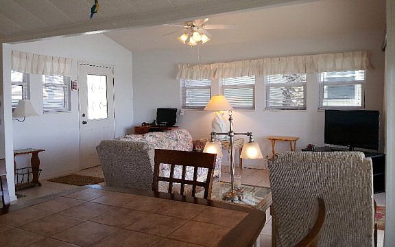 5th image of 631 Sand Dollar Dr