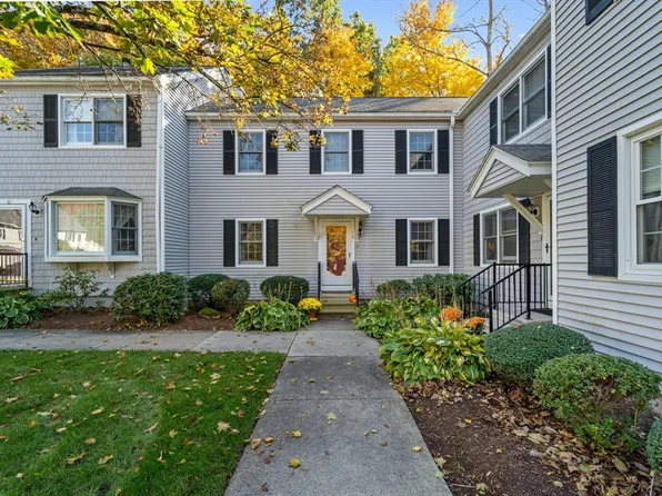 12 Shadow Brook Est, South Hadley, MA 01075