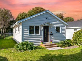 7 Osborne Ave, Dartmouth, NS B2W 1H7