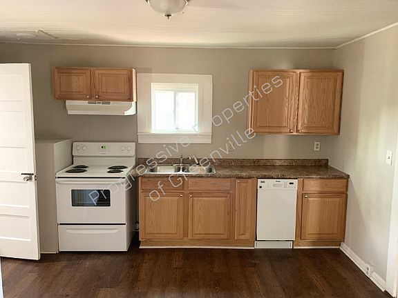 4th image of 704 Sunnyside Dr