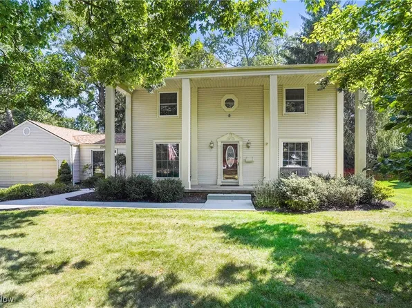 2985 Overlook Rd, Stow, OH 44224