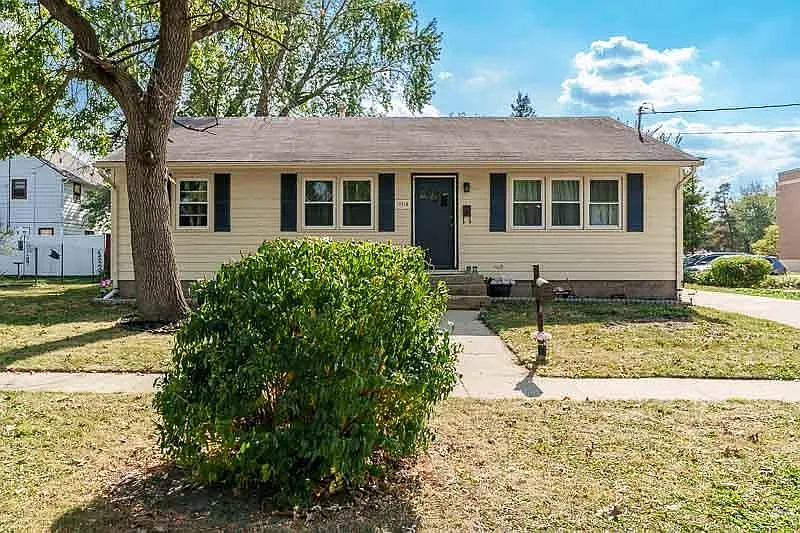 1718 Colley Road photo 1