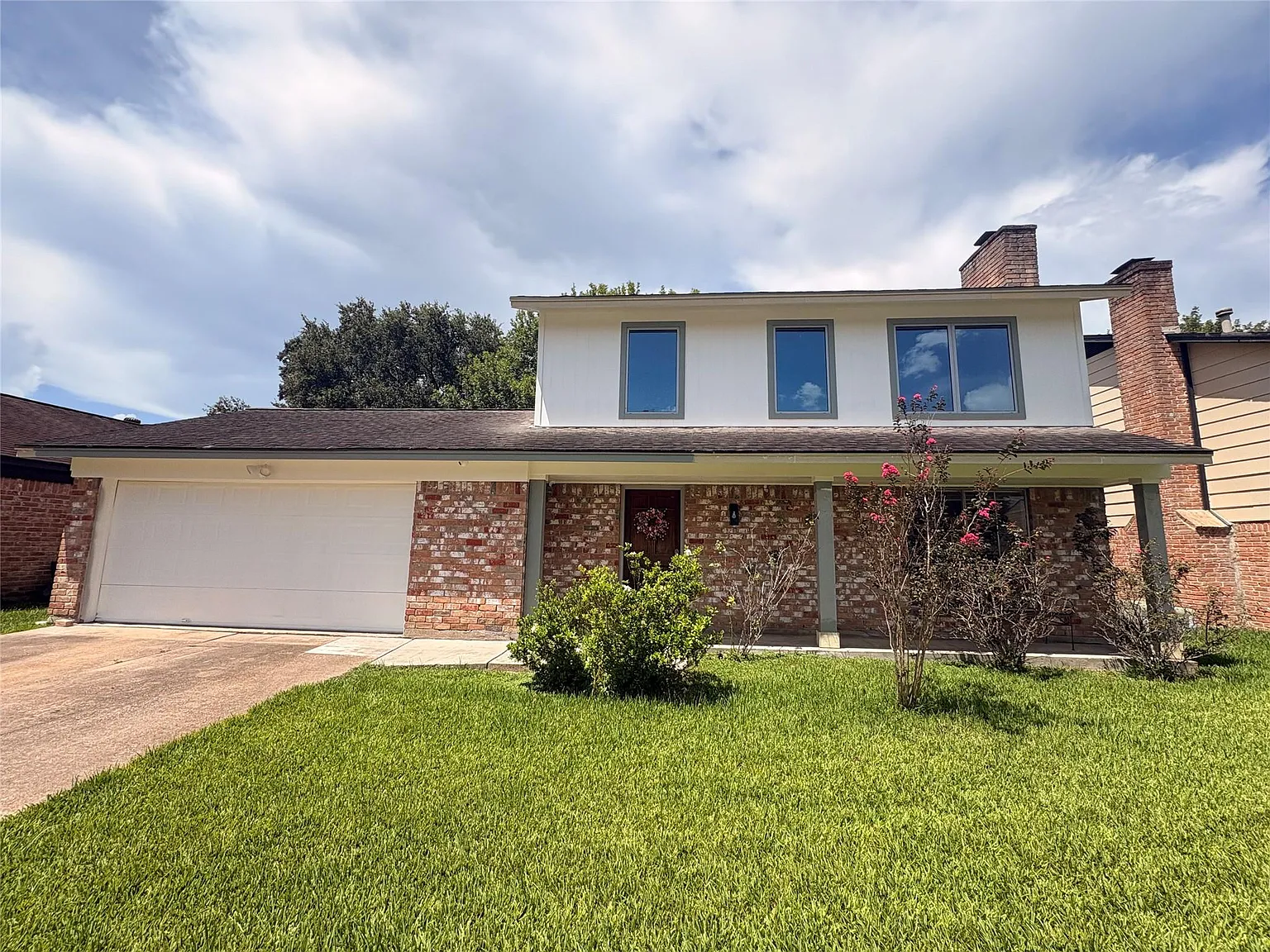 3 bed, 2.5 bath, 1540 sqft, $1,950 — Photo 1