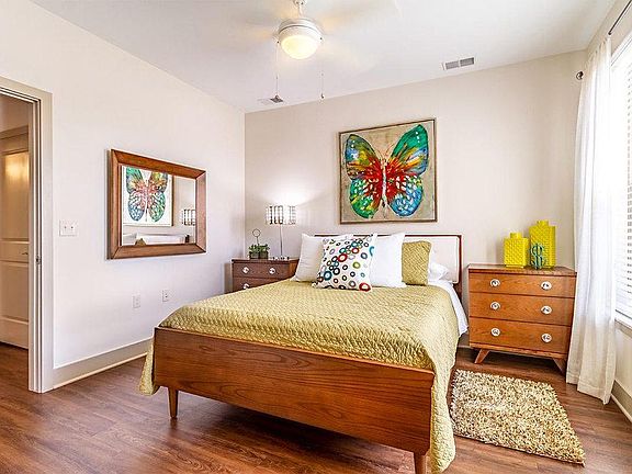 3rd image of 1554 Franklin St APT 302