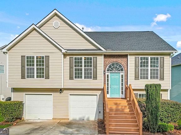 2nd image of 4935 Buckeye Pl