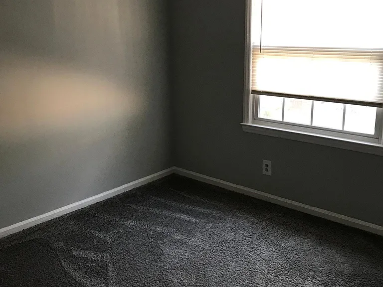 1827 Lookout Ln #8 — Photo 9