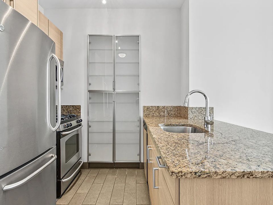 1st image of 125 W 31st St APT 50H