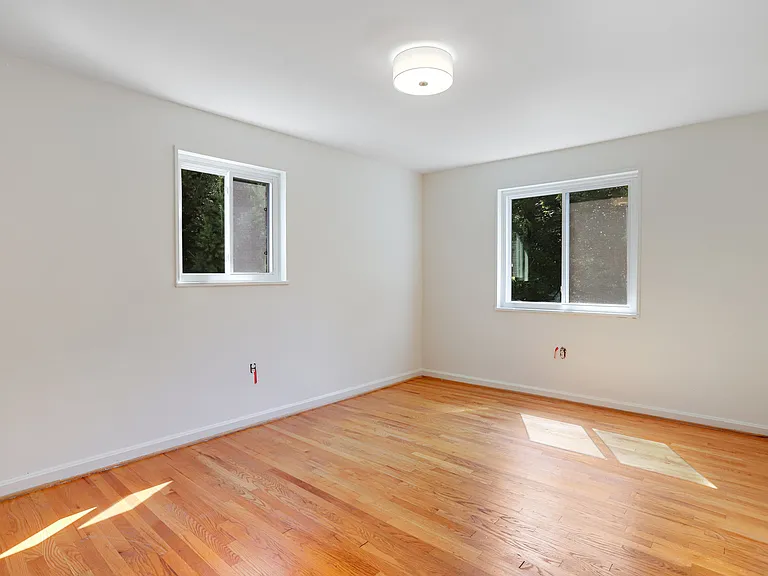 4516 Gretna St — Photo 19