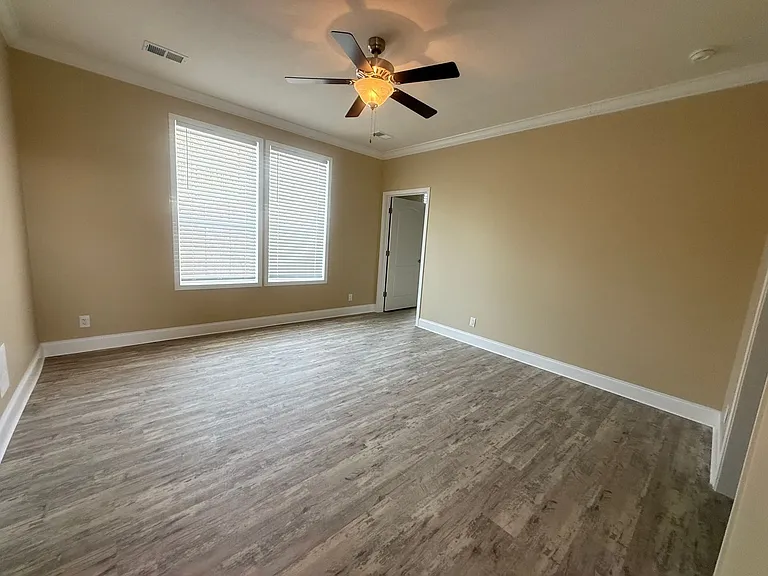 631 Imogene Dr — Photo 9