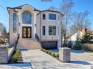 18 W Bayview Ave, Englewood Cliffs, NJ 07632